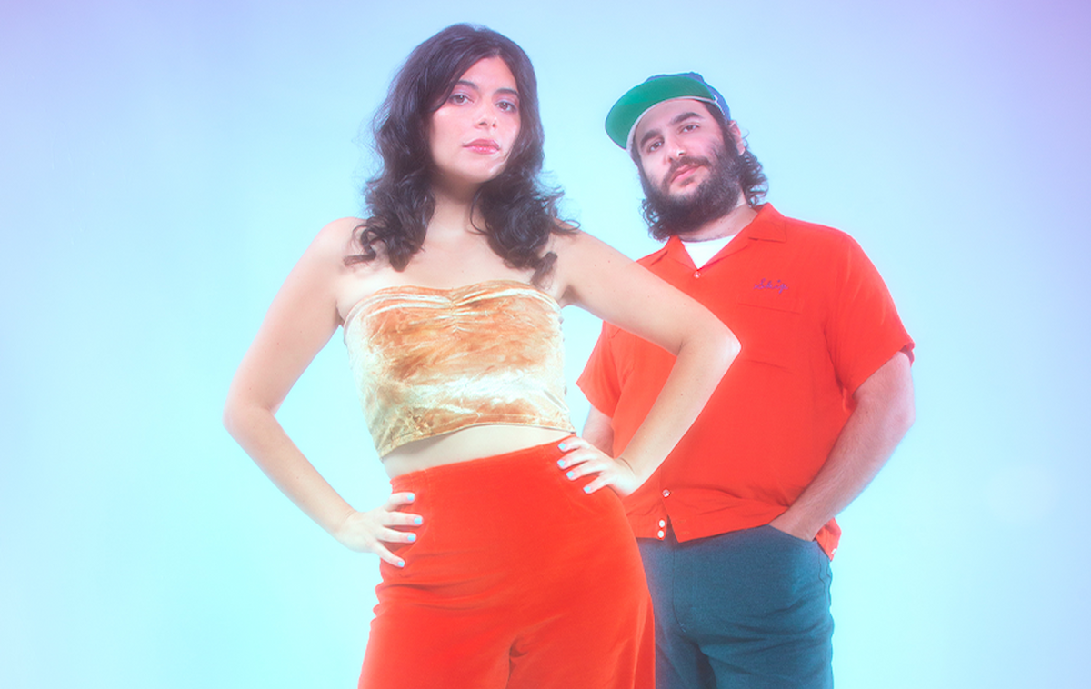 Pearl & The Oysters / Vicky Farewell